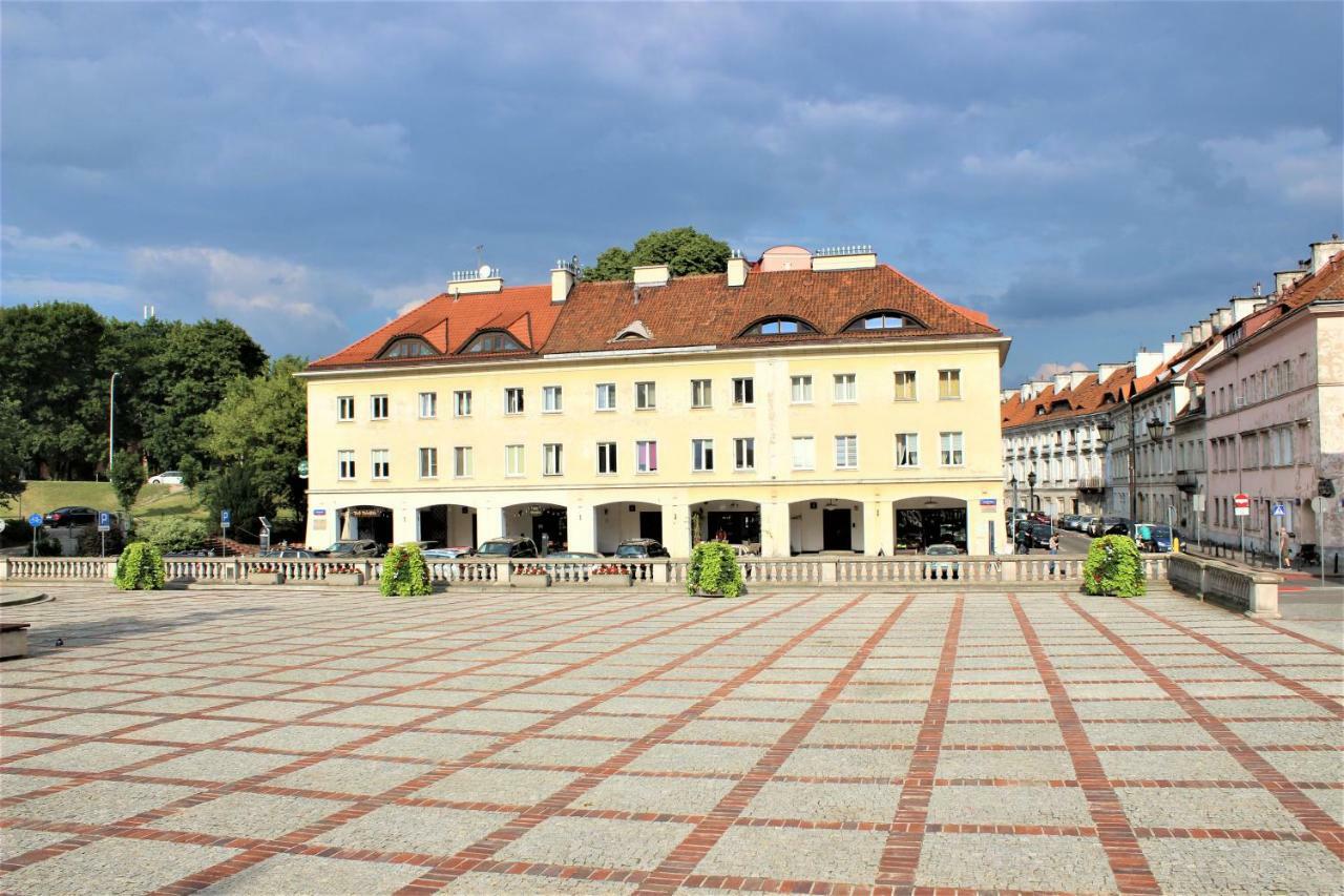 Mariensztat / Old Town Place For Apartment Warsaw